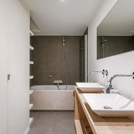 Huswell - Modern In Historic Lägenhet Gent